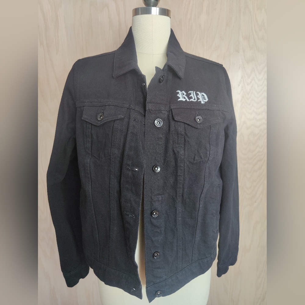 Hot Topic Floral Women's Coffin Girls Black Denim Jacket size M New w/out Tags